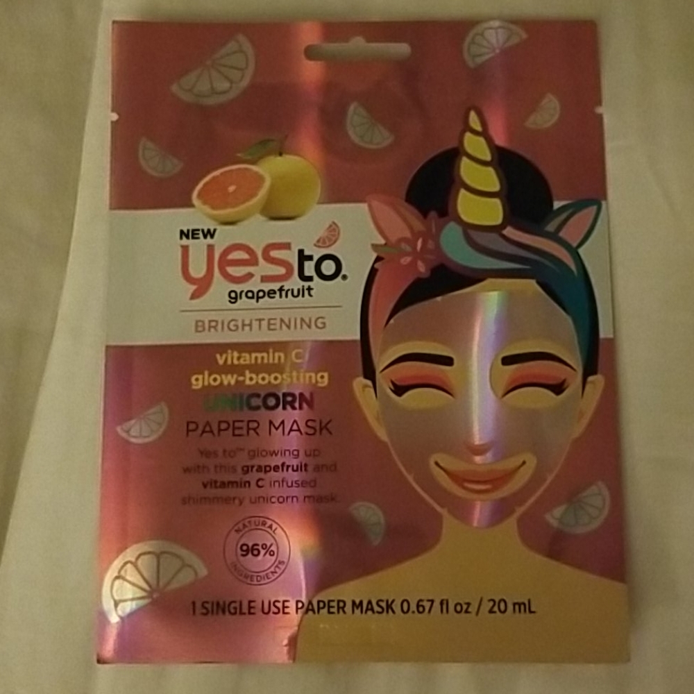 🌸 Yesto vitamin c unicorn grapefruit mask
